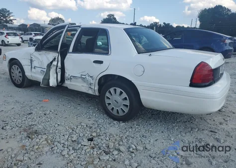 2010 Ford Crown Victoria Police Interceptor z USA, uszkodzony, nr VIN 2FABP7BV3AX121183